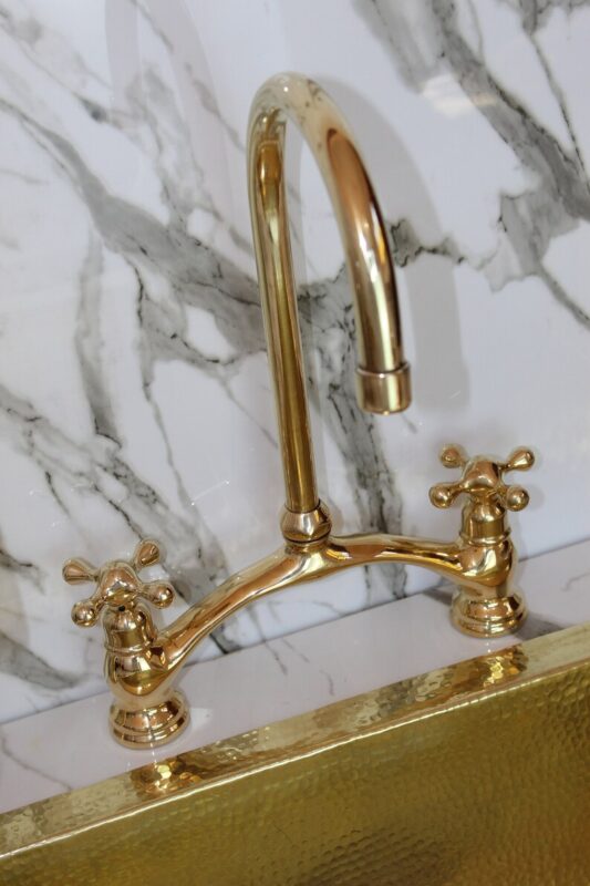 Unlacquered solid brass kitchen faucet , brass kitchen faucet , kitche