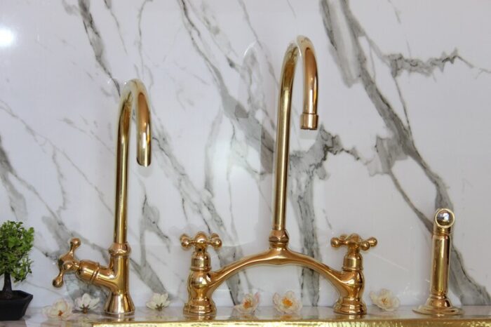 Unlacquered solid brass kitchen faucet , brass kitchen faucet , kitche