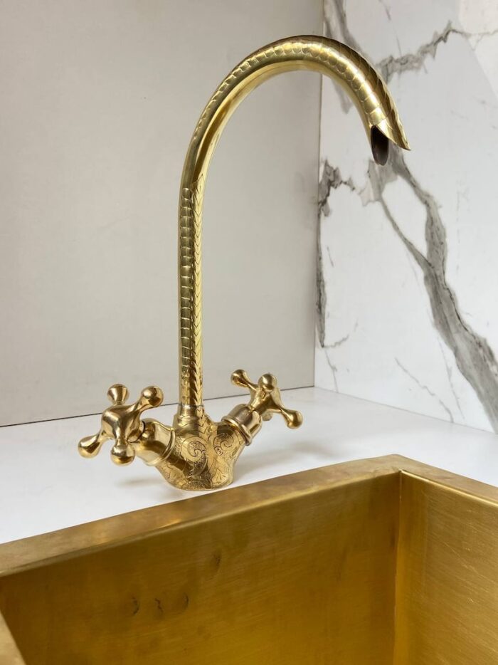 Unlacquered solid brass bathroom faucet , brass bathroom faucet , bath